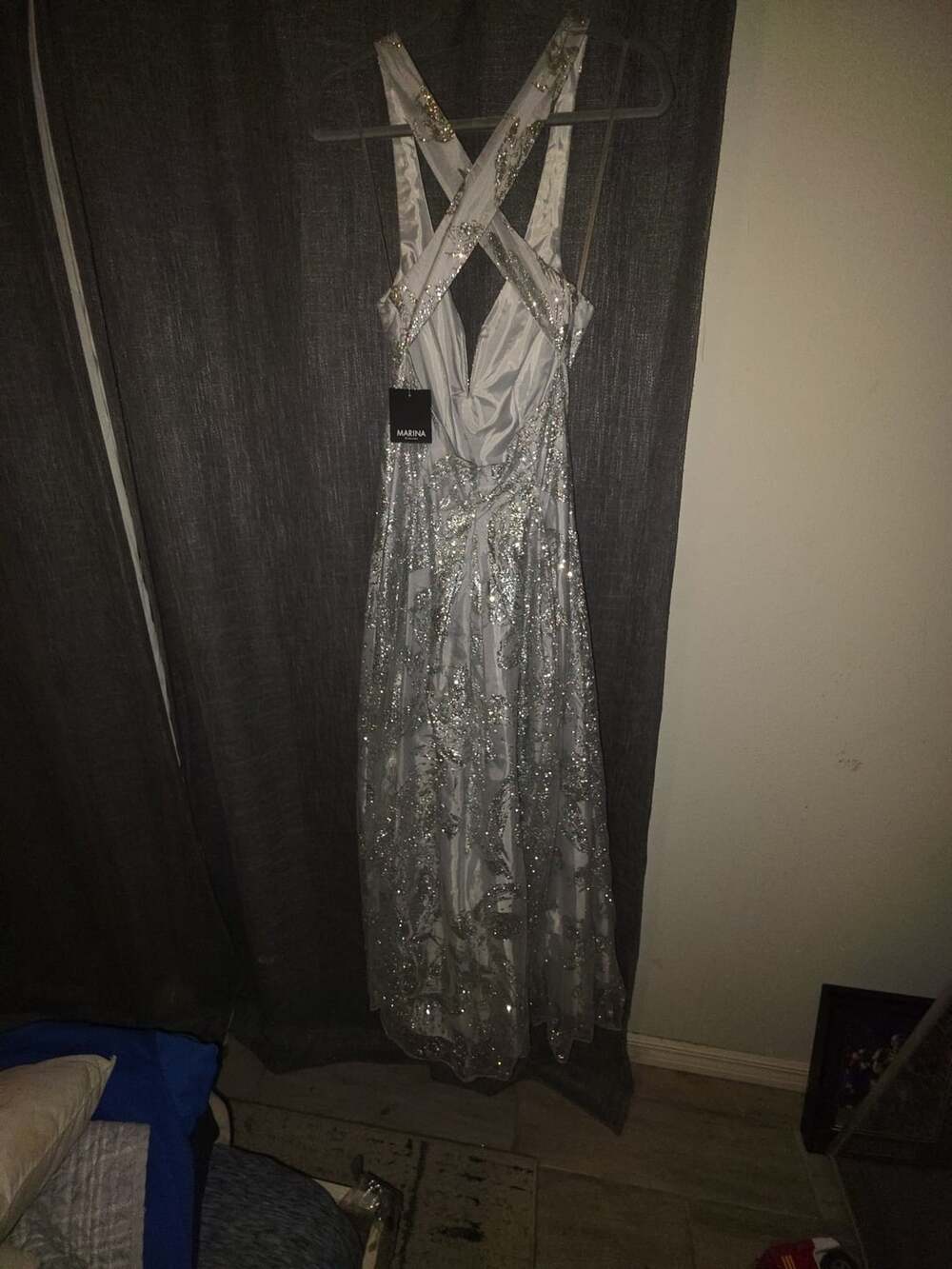 Marina Dresses Long Formal Gown Size 6 Silver Glitter Sequin Prom Dress